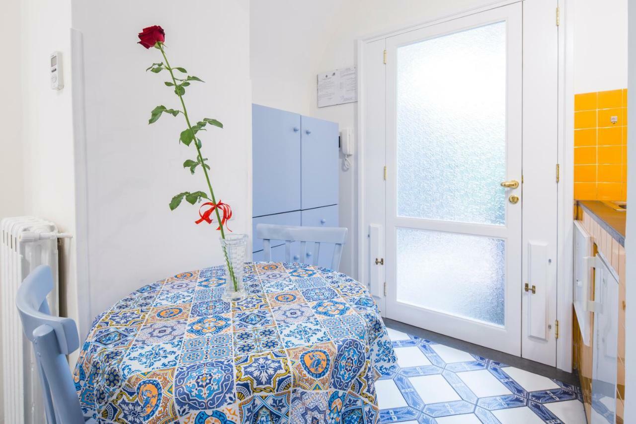 Villa Elisa Holiday Home Сорренто Экстерьер фото