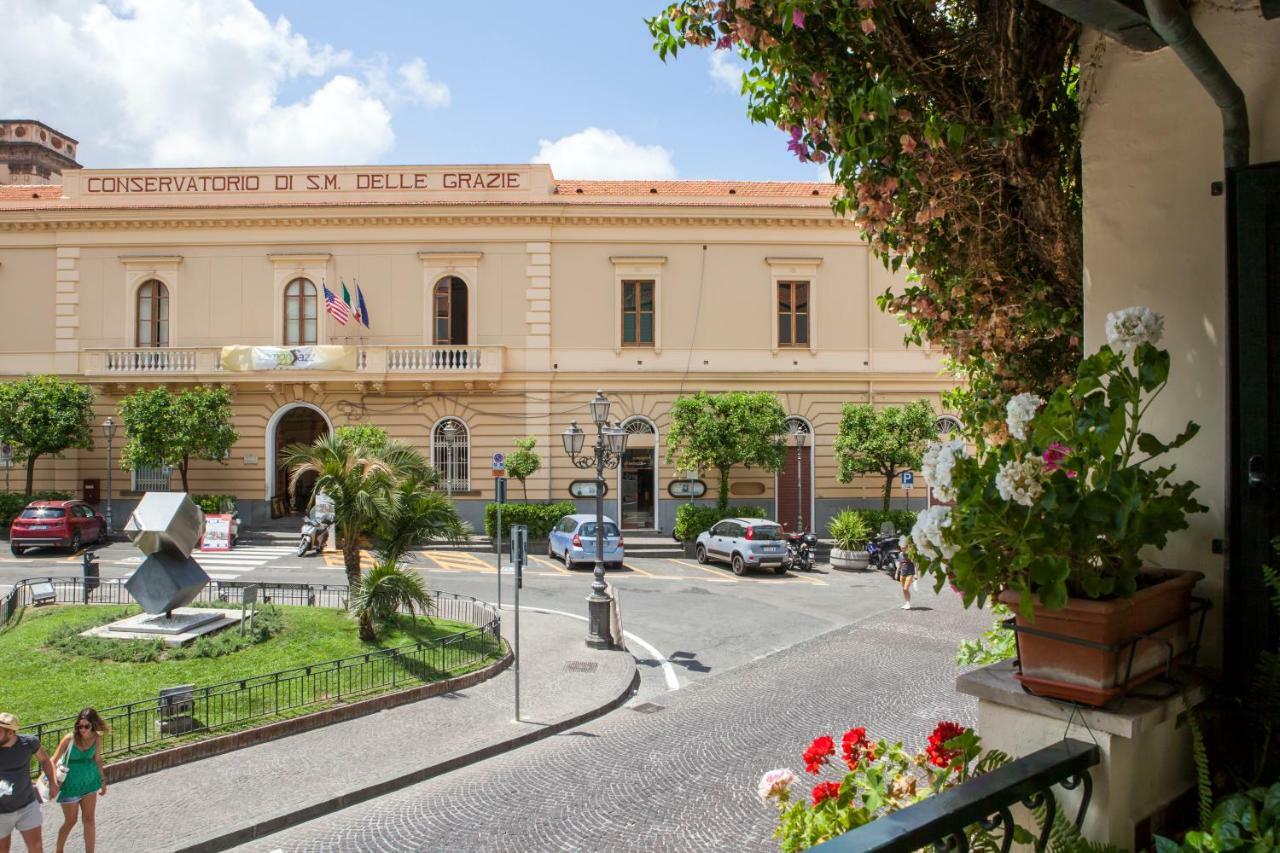 Villa Elisa Holiday Home Сорренто Экстерьер фото